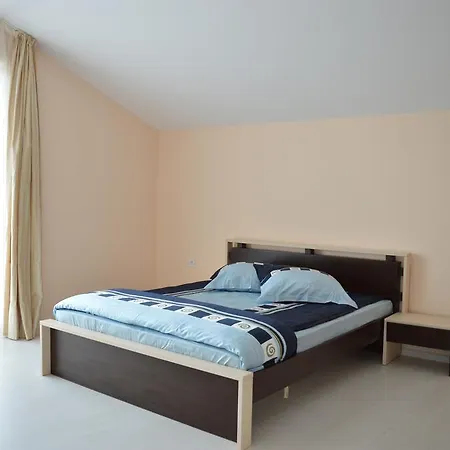 Zafo Hotel 3*